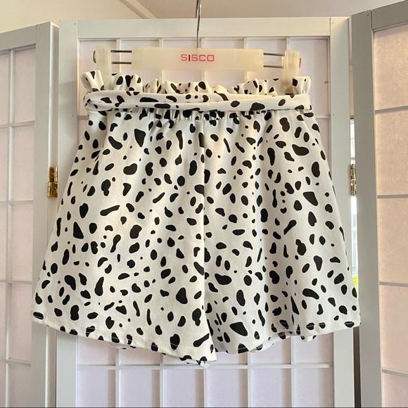 Boohoo Cow Print Shorts - Picture 7 of 10